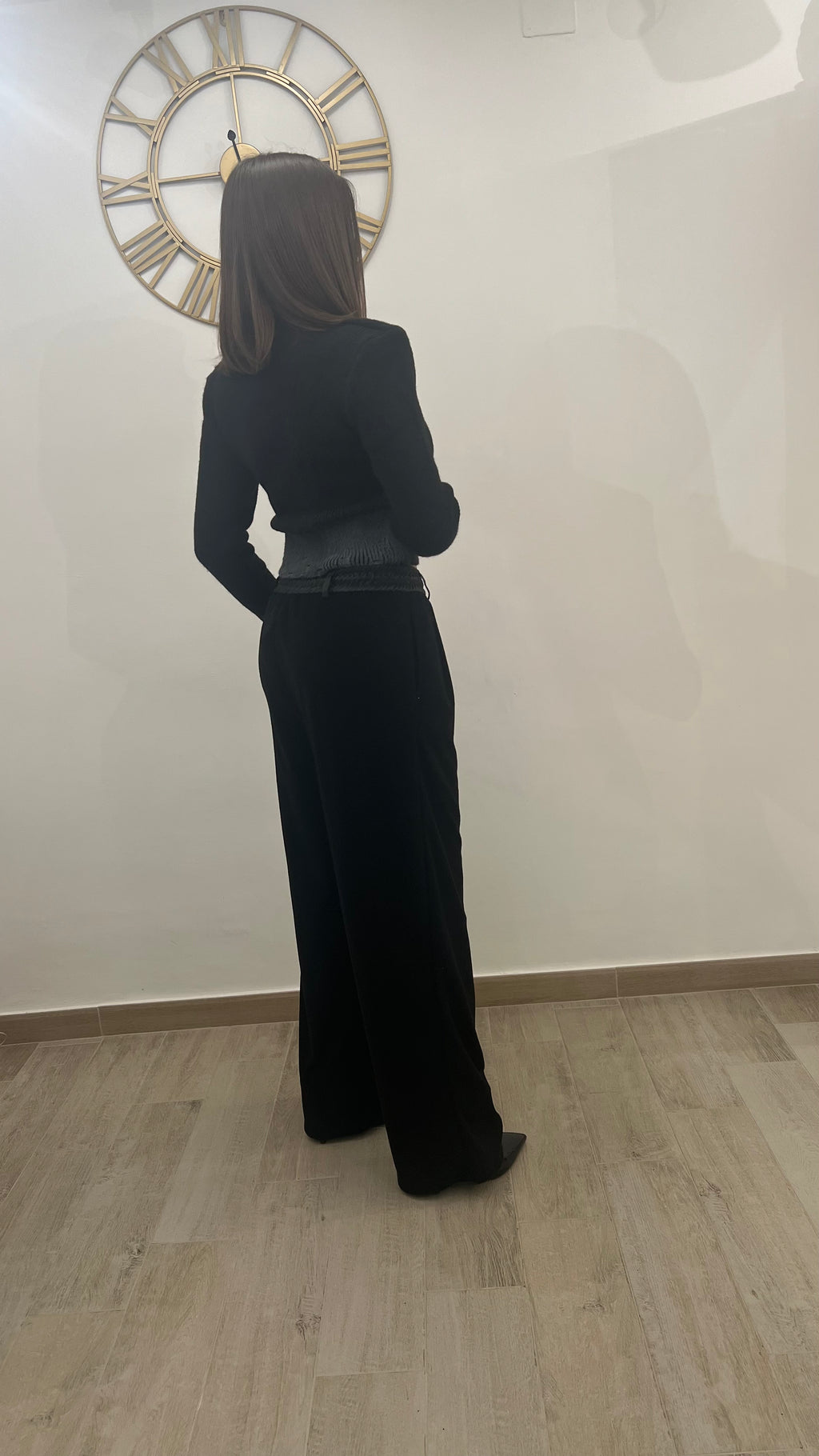 Pantalone di lana                                       Con bustino di ecopelle